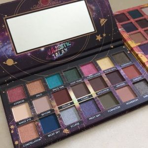 Eyeshadow palette